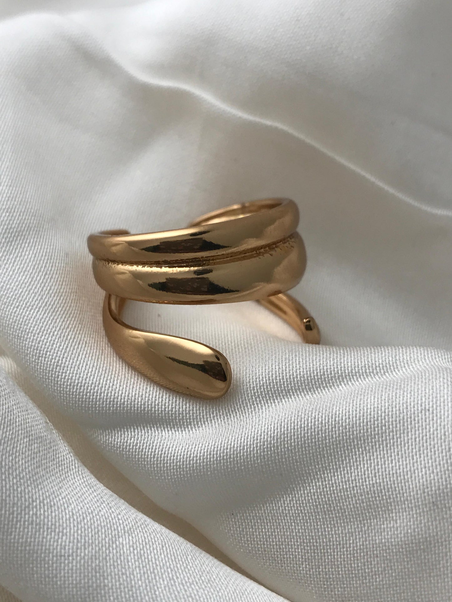 Crossover Grace Ring